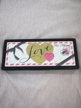 Too Faced Love Palette